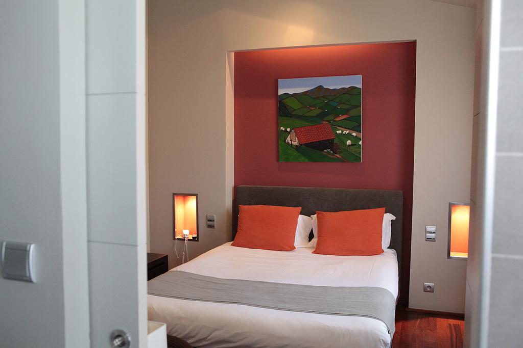 Hotel Du Fronton Bidart Room photo